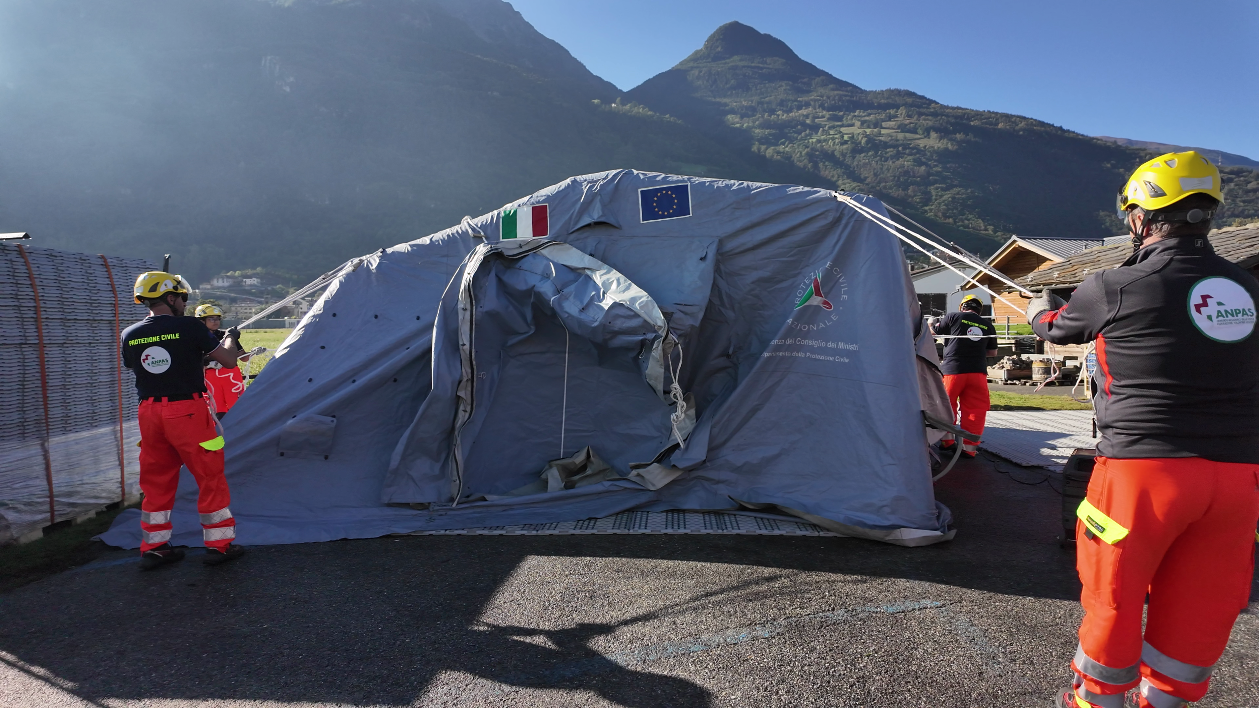 Montaggio tenda